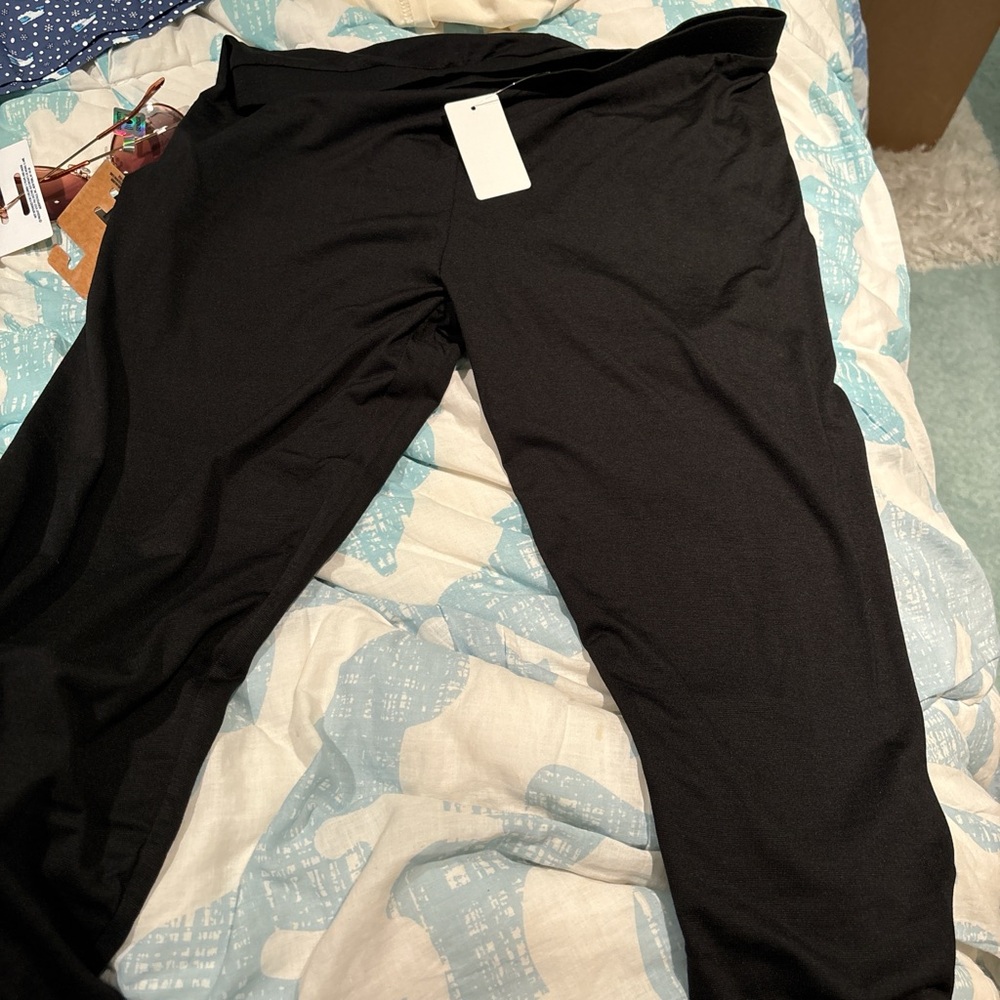 black leggings size medium